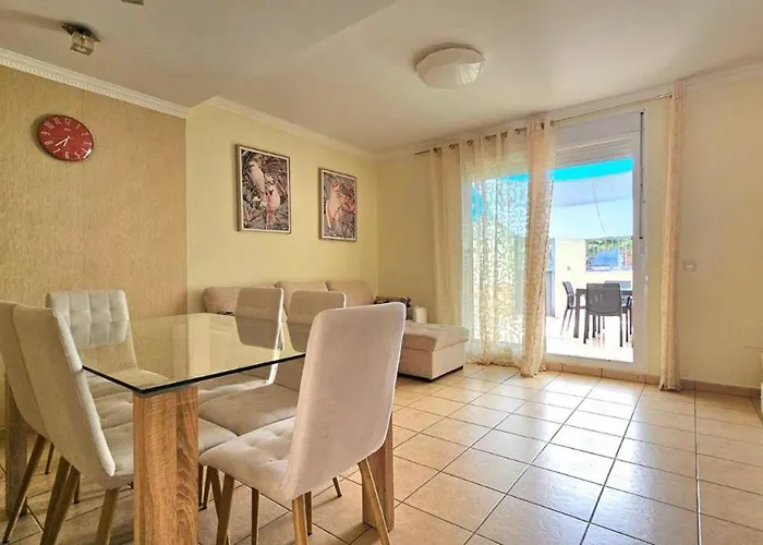 Апартаменты Big And Beautiful House Адехе