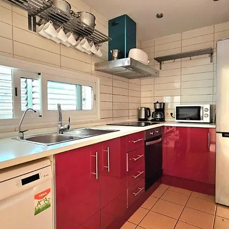 Big And Beautiful House * 阿德耶