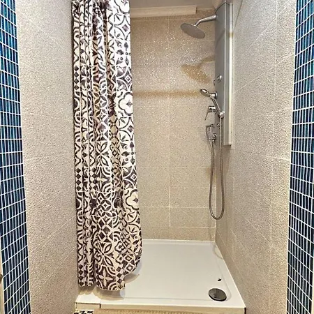 公寓 Big And Beautiful House