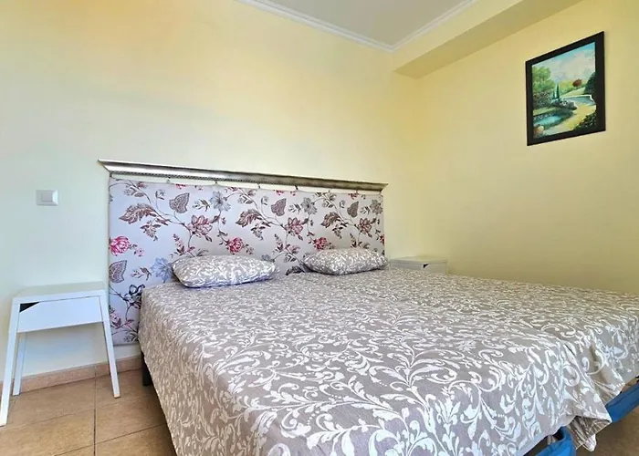 Big And Beautiful House Apartament