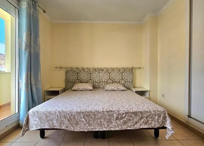 Apartament Big And Beautiful House